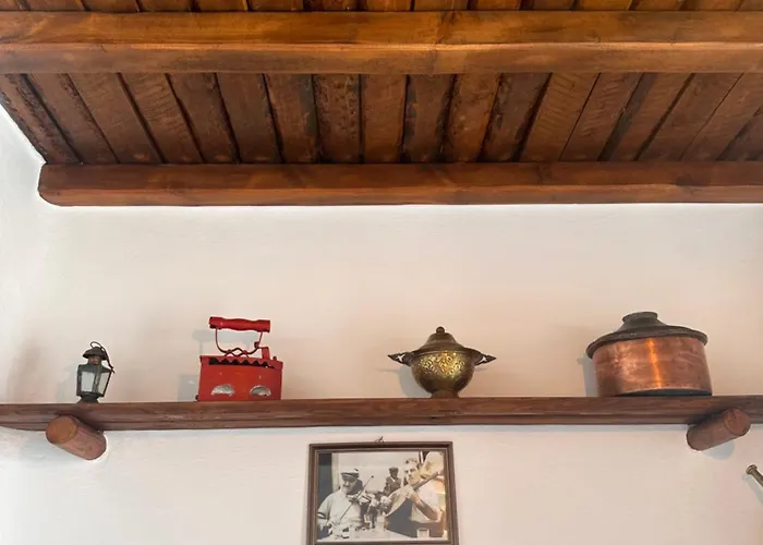 Rizes Mykonos - Folklore Farmstead 阿诺梅拉