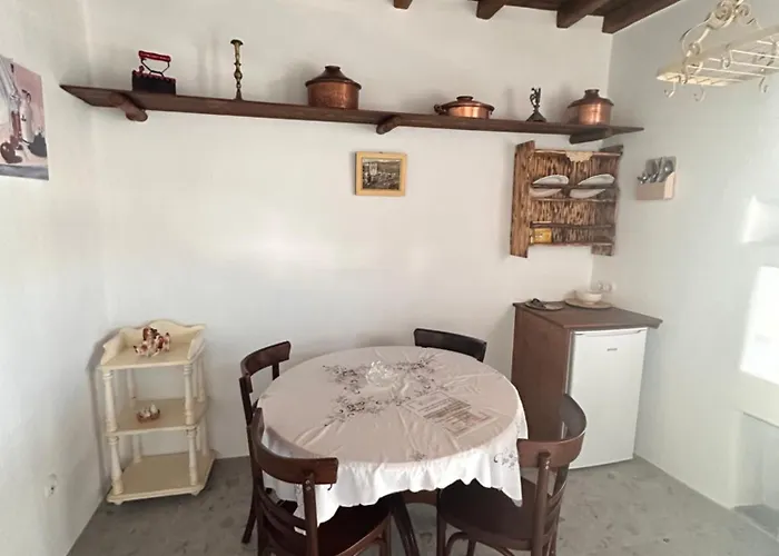 Rizes Mykonos - Folklore Farmstead *