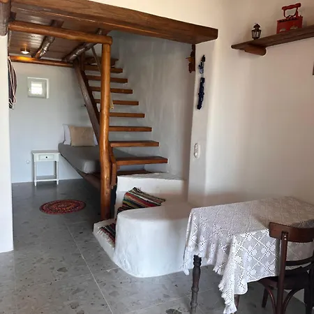 Rizes Mykonos - Folklore Farmstead *