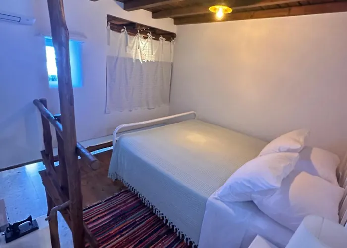 Farm stay Rizes Mykonos - Folklore Farmstead *