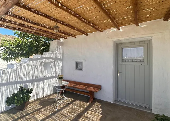 Rizes Mykonos - Folklore Farmstead Farm stay *