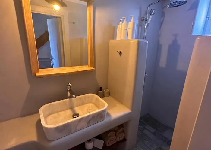 Farm stay Rizes Mykonos - Folklore Farmstead