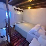 בית חווה Rizes Mykonos - Folklore Farmstead *