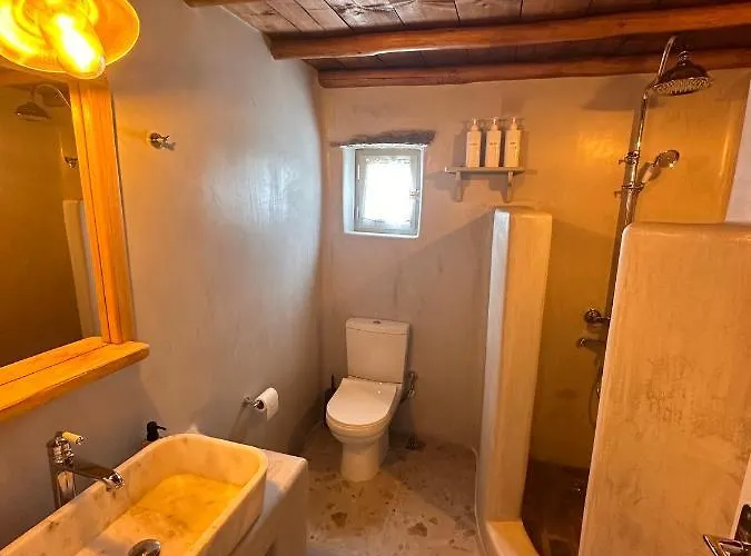 Rizes Mykonos - Folklore Farmstead アノ・メラ