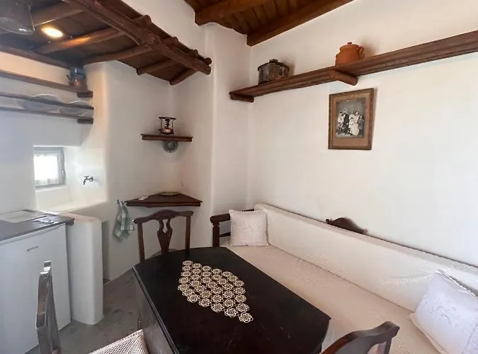 Rizes Mykonos - Folklore Farmstead