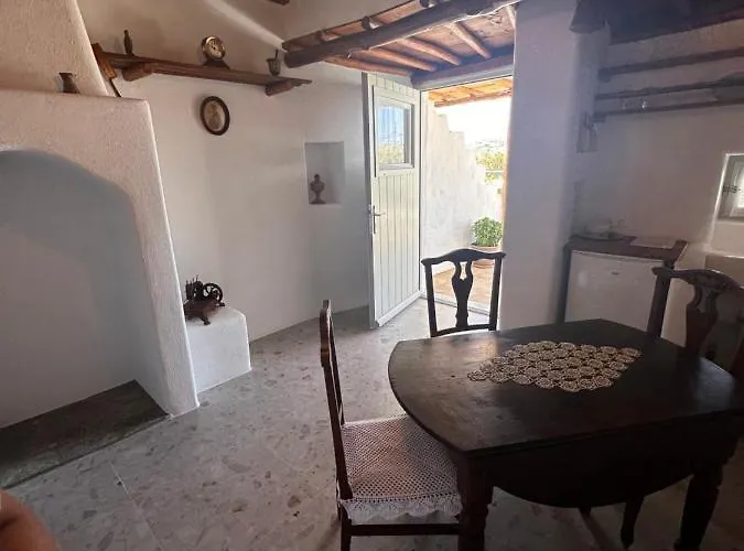 Rizes Mykonos - Folklore Farmstead *