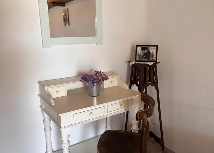 Rizes Mykonos - Folklore Farmstead